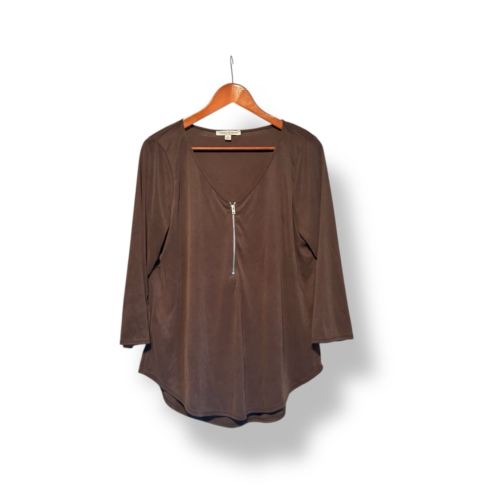[Green Envelope] Brown Top with Zipper Collar